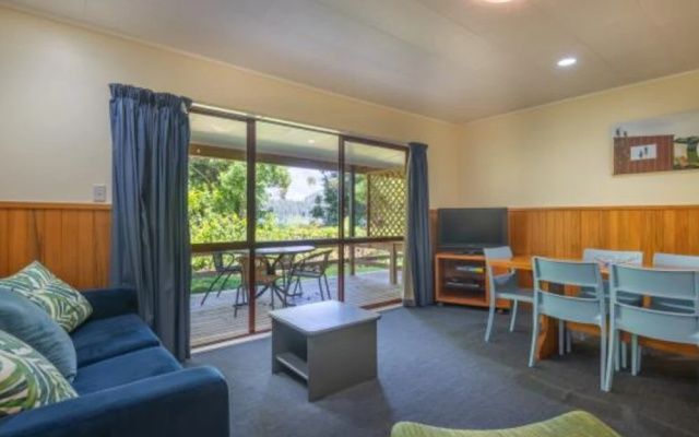 Blue Lake Top 10 Holiday Park