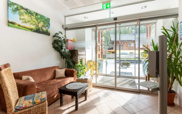 Lovely Apartment With Sauna, Ski Storage, Pool, Terrace