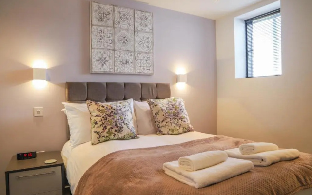 Apartment Seven