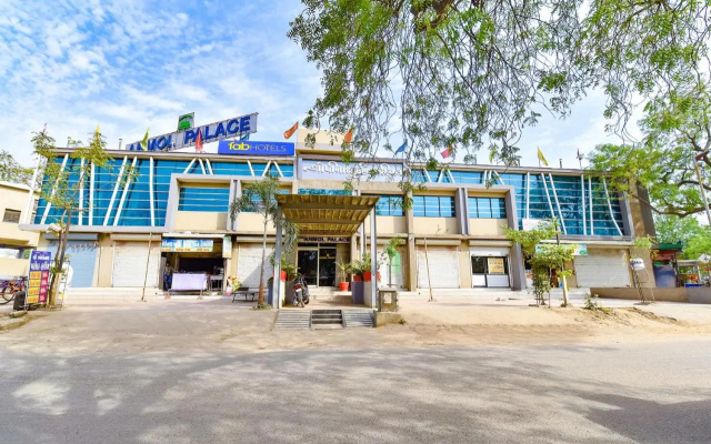 OYO 23289 Hotel Anmol Palace