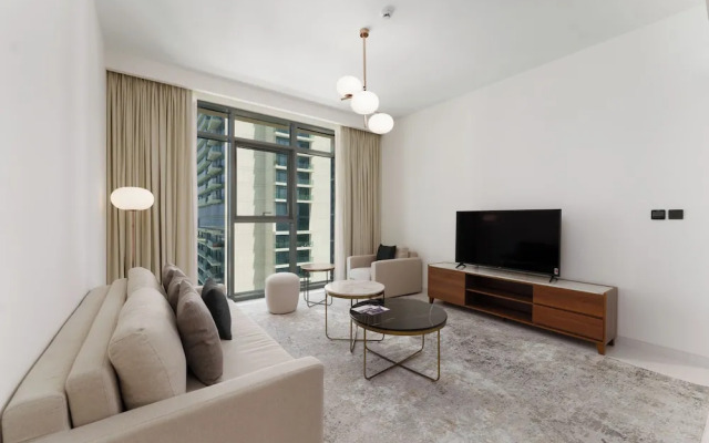 Maison Privee - Upscale Apt w/ Partial Dubai Marina & Palm Views