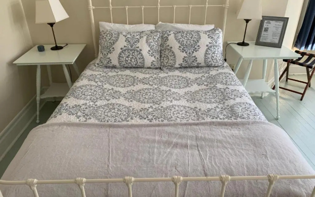 Franklin Manor Bed & Breakfast
