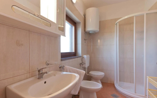 Nice Apartment in Barban With 2 Bedrooms