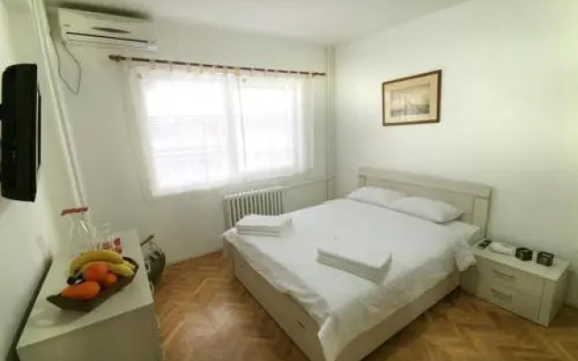 Main Square Apartments - Public Room Anja
