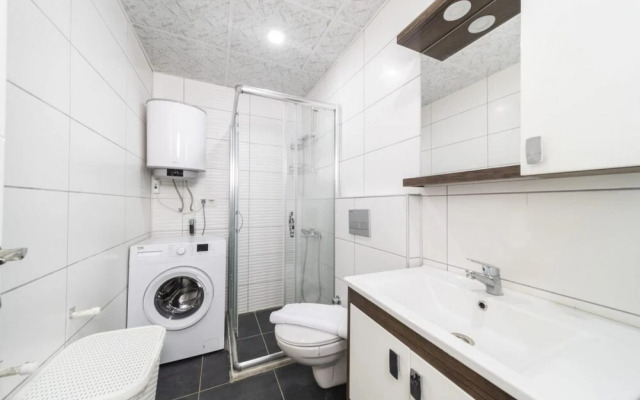 Flat With Shared Pool and Balcony in Konyaaltii