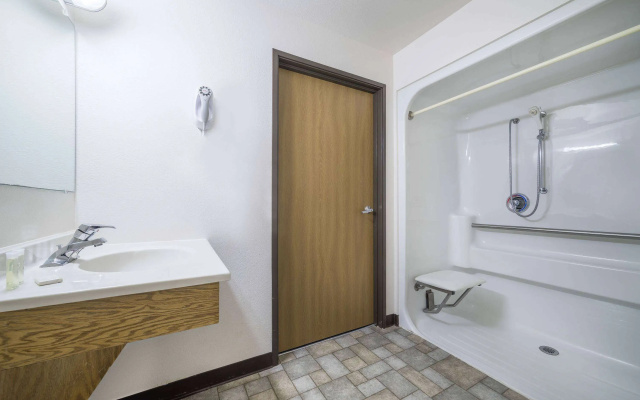Super 8 by Wyndham Park Rapids