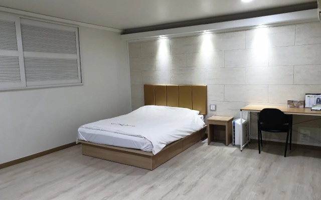 Kims Hotel Gumi