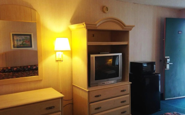 Royal Inn Columbia/Fort Jackson