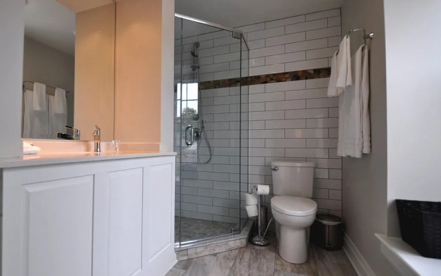Kemptville Suites
