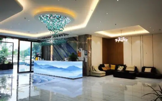 Yuxi Lakeside Hotel
