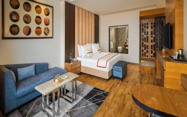 Justa Cliffend Resort & Spa, Mashobra