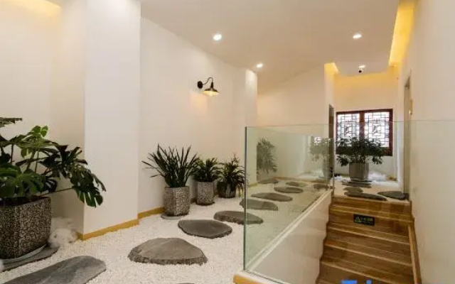 Leshan dream building Xiaoju boutique B & B