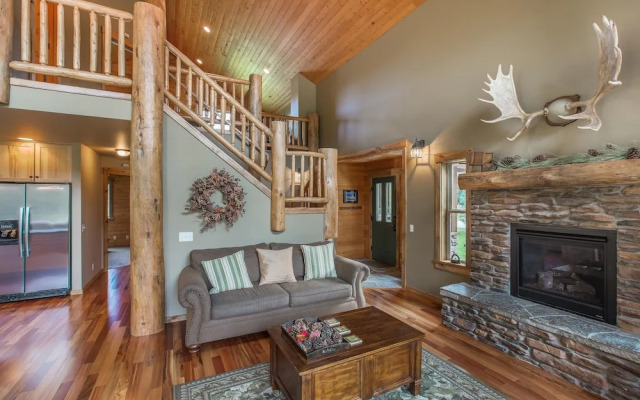 Icicle Creek Lodge
