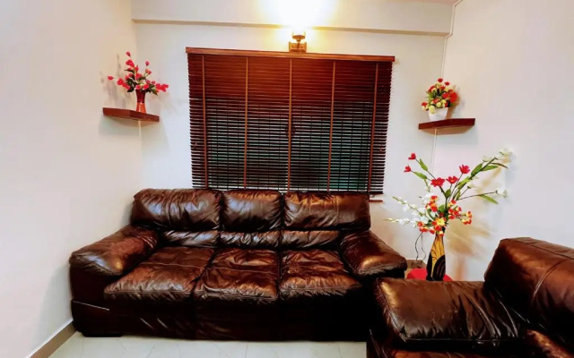 Delightful 2BHK with private veranda in the city.