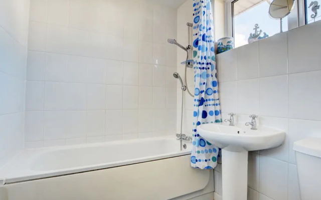 Modish Holiday Home in Swanage With Garden