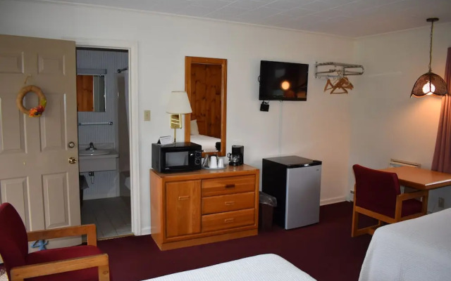 Country Club Motel