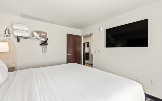 Cobblestone Hotel & Suites - Foley