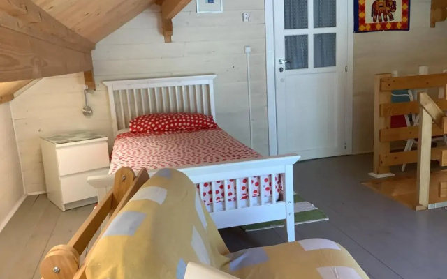 The Cabin, Kyparissia