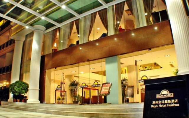 Gold Lake Hotel