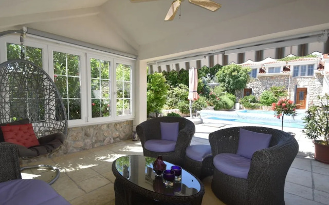 Spacious Apartment in Novi Vinodolski With Swimming Pool