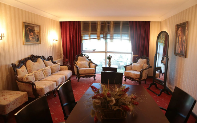 Bm Hotel City