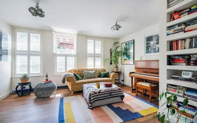 The Writers Light- 2 bed Shoreditch