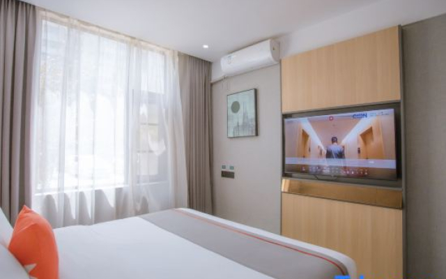 Shankee Hotel (Zhoukou Renmin Road Wuyi Square Hotel)