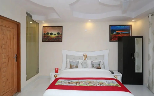 Hotel Qlark by OYO Rooms