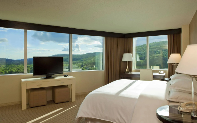 Sheraton Mahwah Hotel