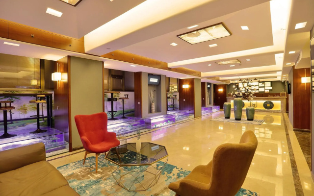 Lujia International Hotel
