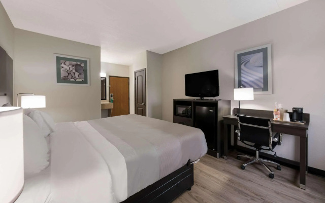 Quality Inn Merriam Kansas City