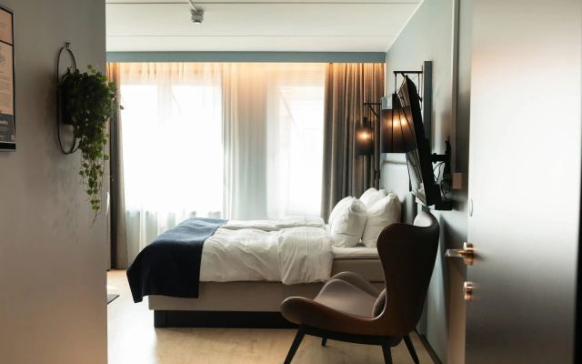 Home Hotel 1624