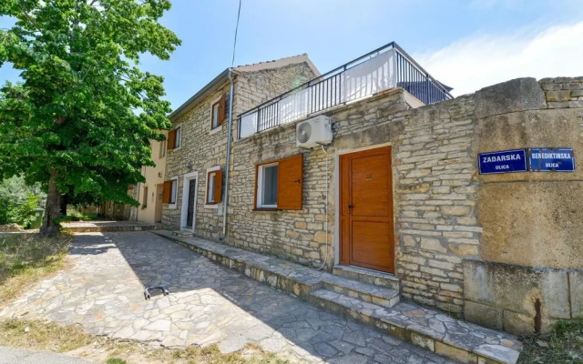 Stunning Home in Benkovac With Wifi and 3 Bedrooms