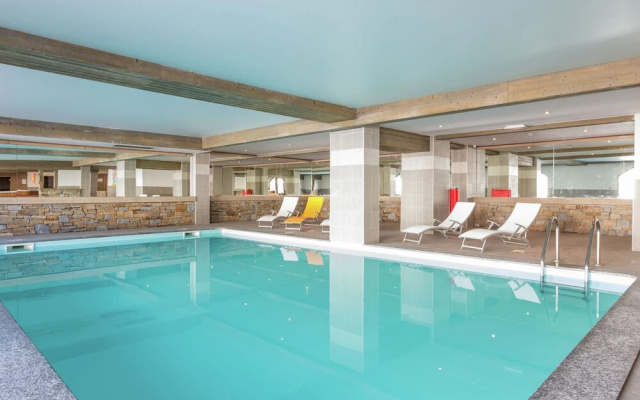 Tasteful Apartment Directly on the Slopes of Plagne Soleil