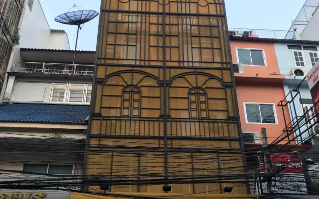 Khaosan Station Hostel