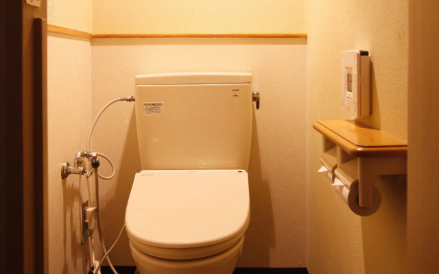Gion Shinmonso