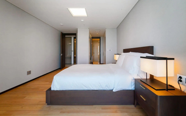 Newcz Lct Residence