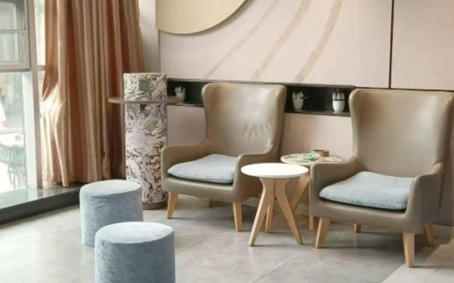Homeinn Pebble Hotel (Zibo Yiyuan Lushan Road)