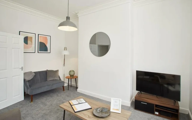 The Ruby Retreat Apartment