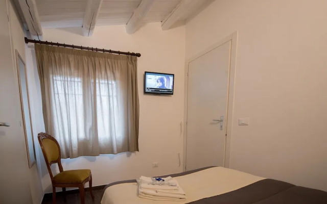 Room-camagna Country House - Immersed in