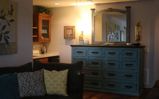 The Whispering Pines Inn Bed & Breakfast