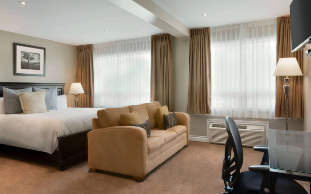 Travelodge by Wyndham Simcoe