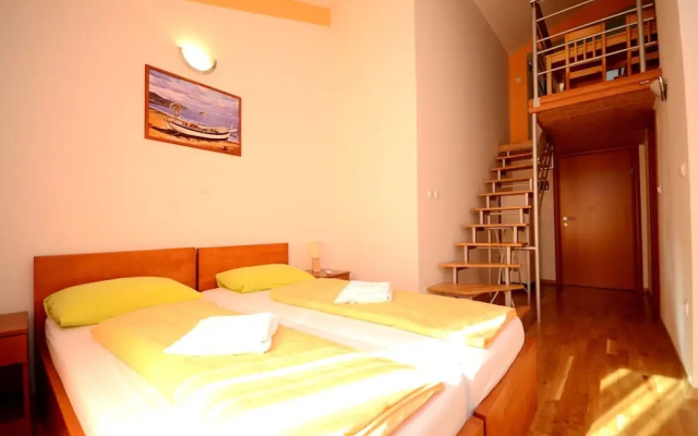 A6 - apt With 2 Balconies, 5 min Walking to Beach