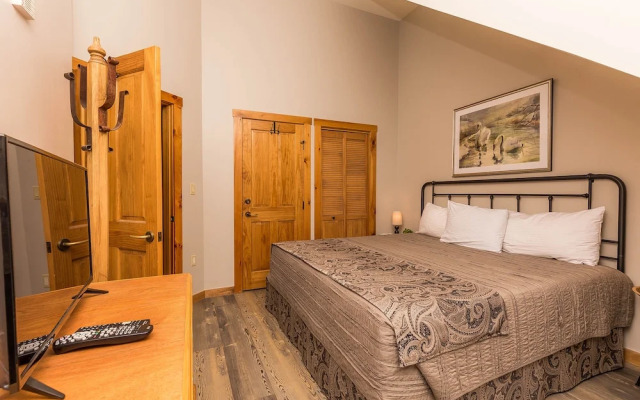 Dakota Lodge by Summit County Mountain Retreats