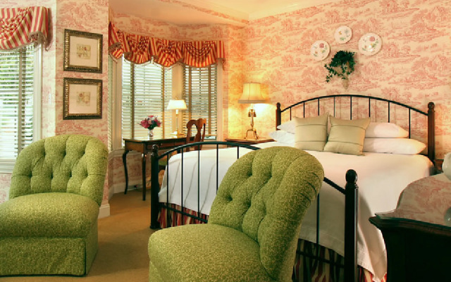 Lambertville House