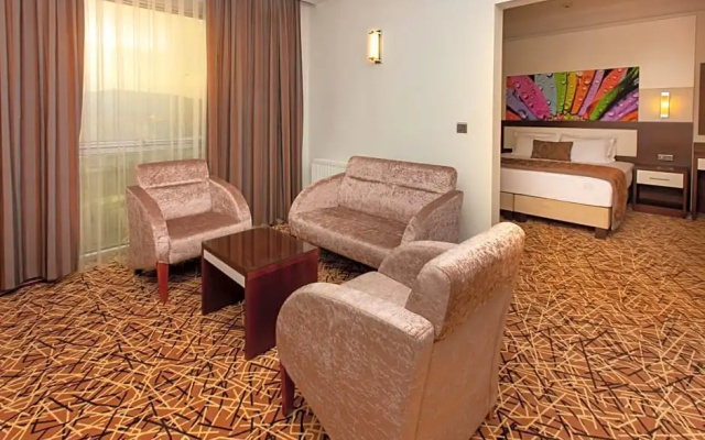 Tuna Hotel