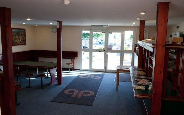 Glisy Hotel