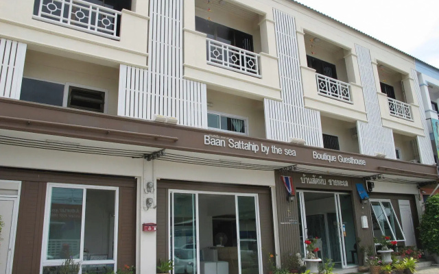 Baan Sattahip By The Sea
