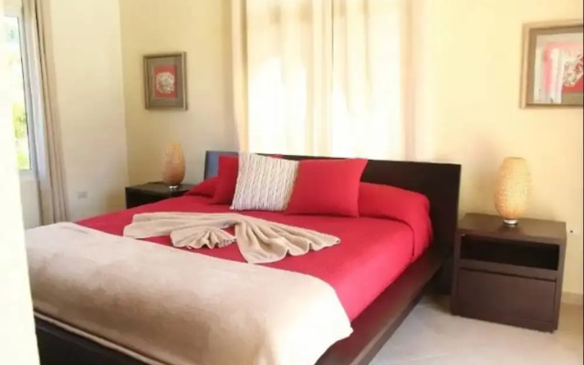 Villa With Jacuzzi, TVs in all Bedrooms