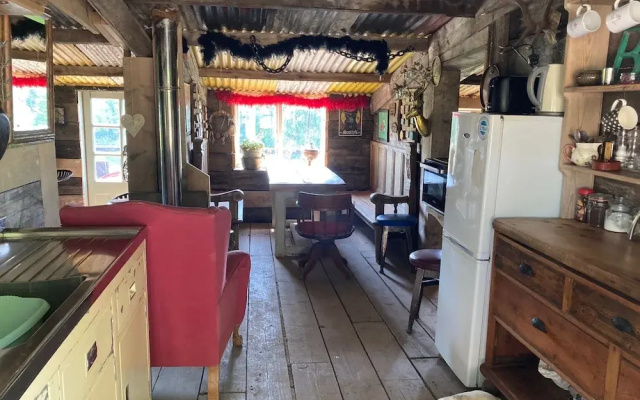 2 Guests - Pet Friendly - Traditional Gypsy Vardo